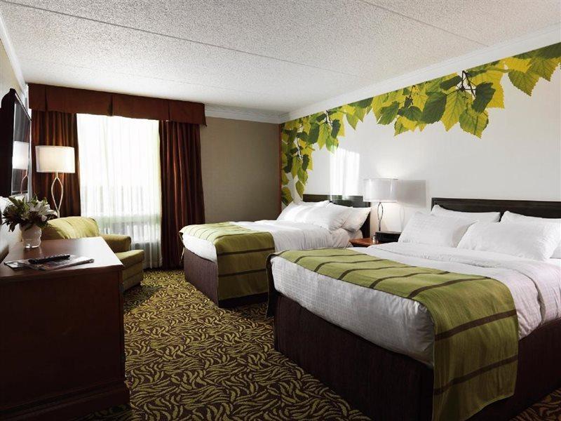 Varscona Hotel On Whyte Едмънтън Екстериор снимка