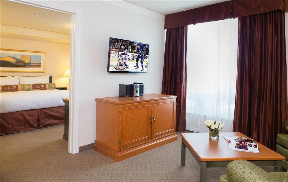 Varscona Hotel On Whyte Едмънтън Стая снимка
