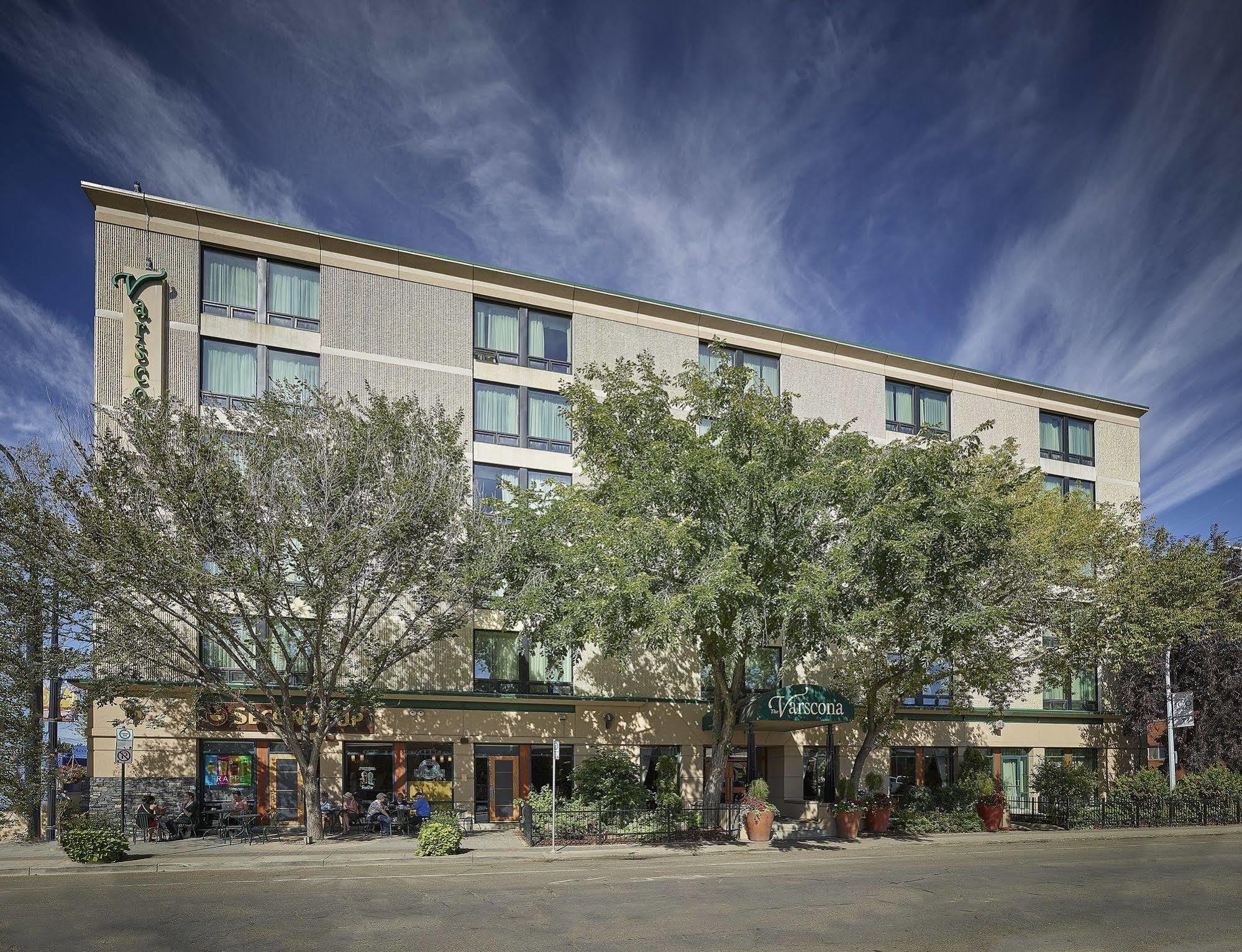Varscona Hotel On Whyte Едмънтън Екстериор снимка